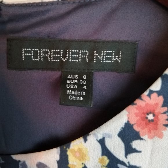 Floral Romper - Picture 2 of 3